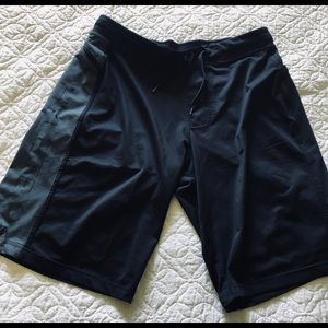 Men’s Hylete Training Shorts size Large